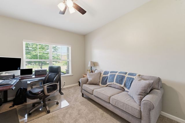 5110 Heroes Ln, Murfreesboro, TN 37129
