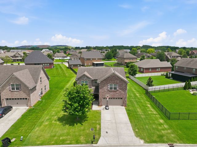 5110 Heroes Ln, Murfreesboro, TN 37129