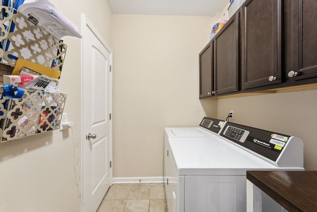 5110 Heroes Ln, Murfreesboro, TN 37129