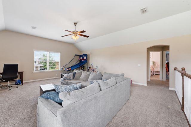 5110 Heroes Ln, Murfreesboro, TN 37129