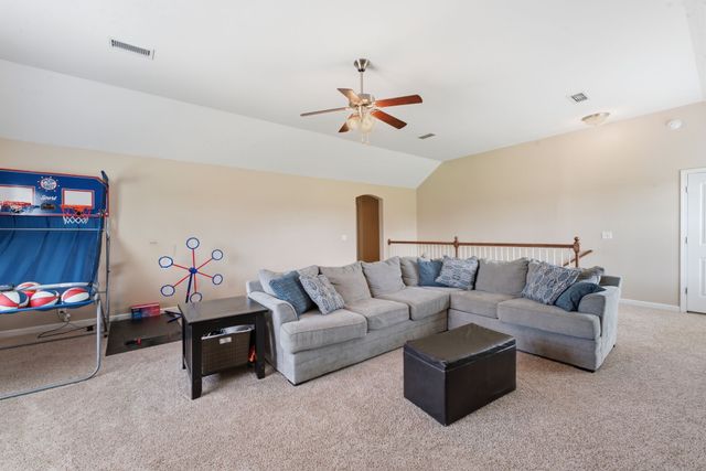 5110 Heroes Ln, Murfreesboro, TN 37129