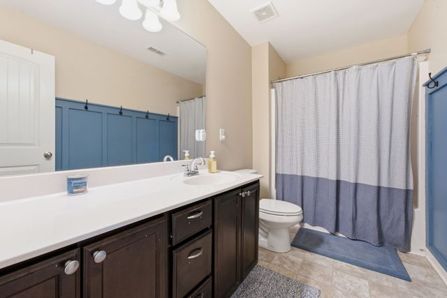 5110 Heroes Ln, Murfreesboro, TN 37129