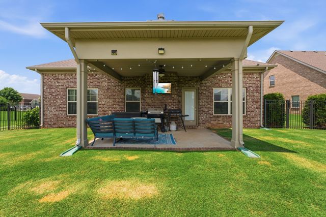 5110 Heroes Ln, Murfreesboro, TN 37129