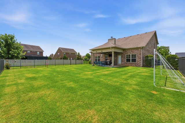 5110 Heroes Ln, Murfreesboro, TN 37129