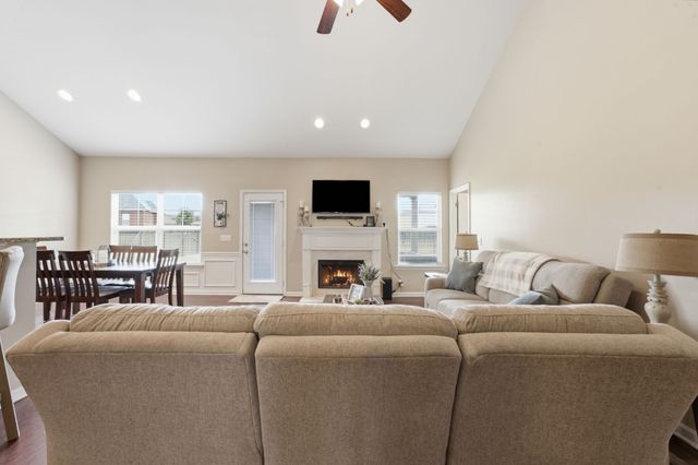 5110 Heroes Ln, Murfreesboro, TN 37129