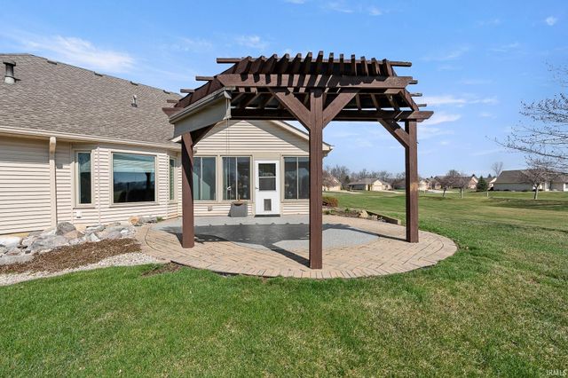 1815 Bent Tree Court, Auburn, IN 46706
