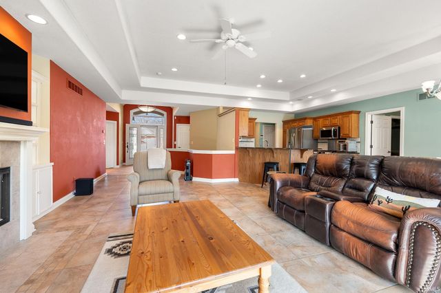 1815 Bent Tree Court, Auburn, IN 46706