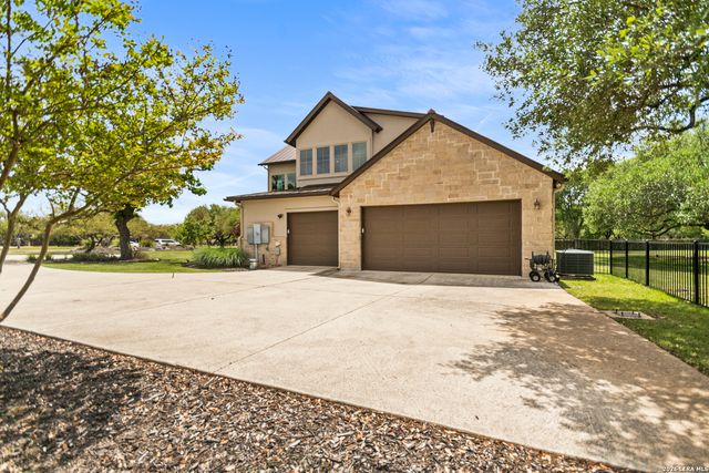 55 Brook Ridge, Boerne, TX 78015