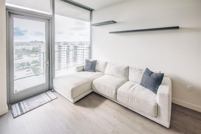 44 East Ave 1208, Austin, TX 78701
