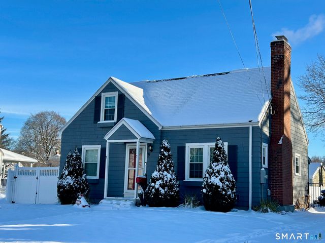 9 Robin Road, Manchester, CT 06042