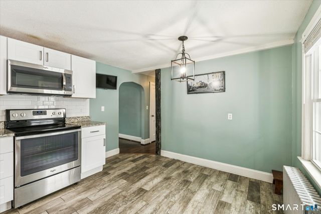 9 Robin Road, Manchester, CT 06042