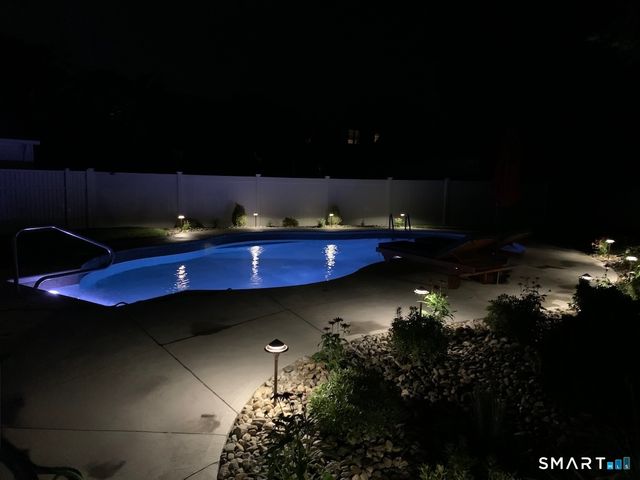 9 Robin Road, Manchester, CT 06042