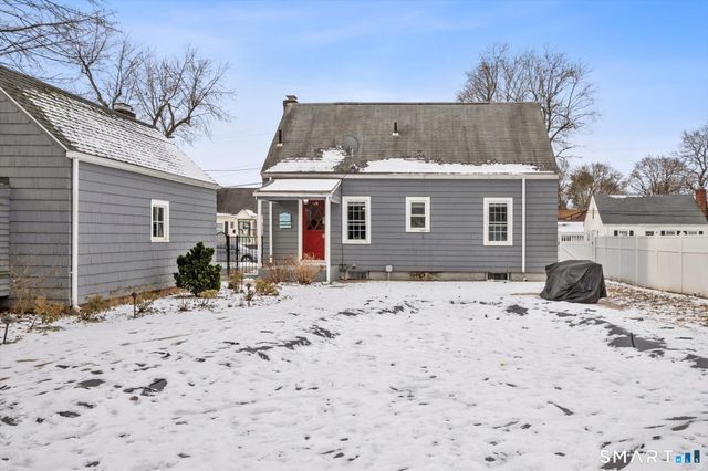 9 Robin Road, Manchester, CT 06042