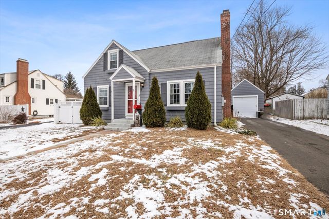 9 Robin Road, Manchester, CT 06042