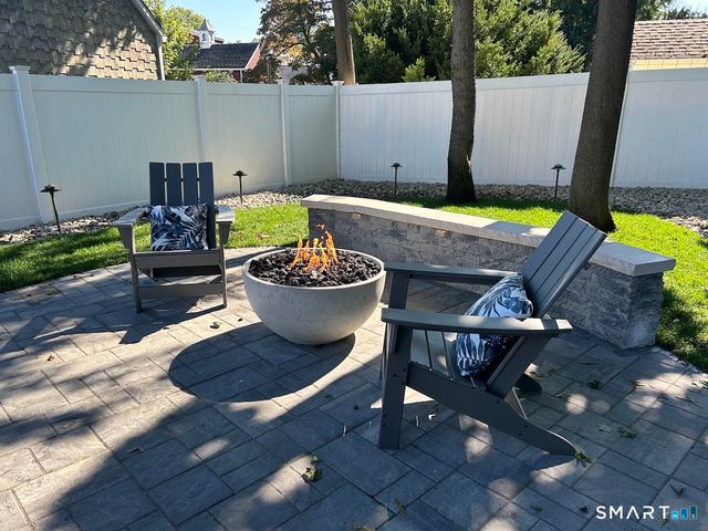 9 Robin Road, Manchester, CT 06042