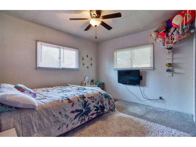 693 E Ave, Limon, CO 80828