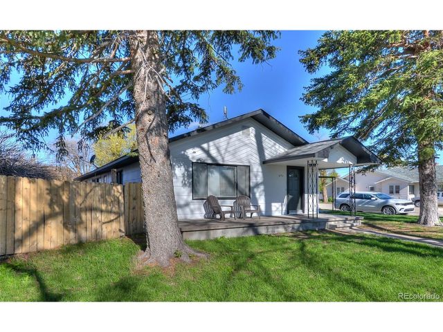 693 E Ave, Limon, CO 80828