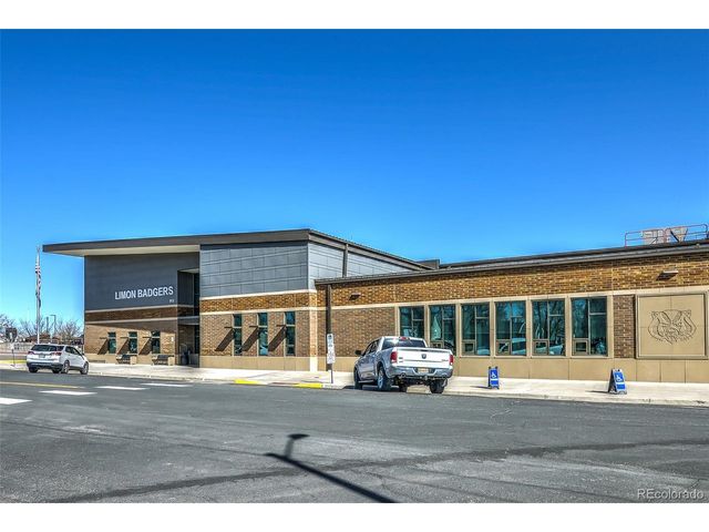 693 E Ave, Limon, CO 80828