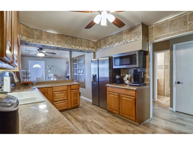693 E Ave, Limon, CO 80828
