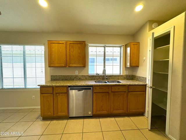 629 N KENNETH Place, Chandler, AZ 85226