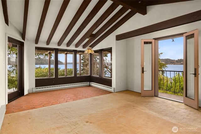 5265 West Mercer Way, Mercer Island, WA 98040