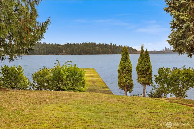 5265 West Mercer Way, Mercer Island, WA 98040