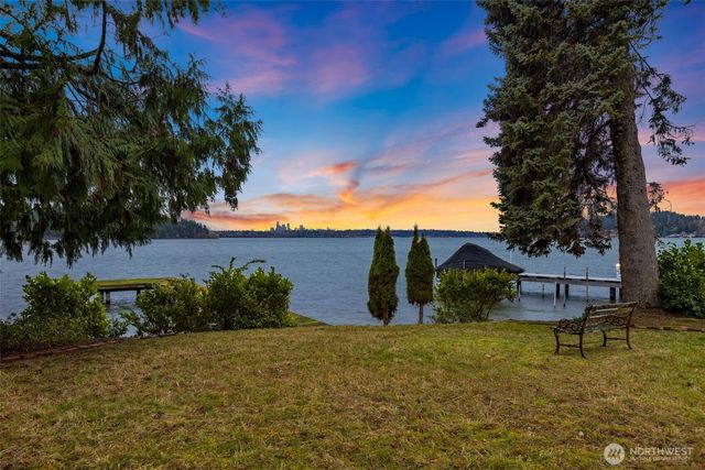 5265 West Mercer Way, Mercer Island, WA 98040