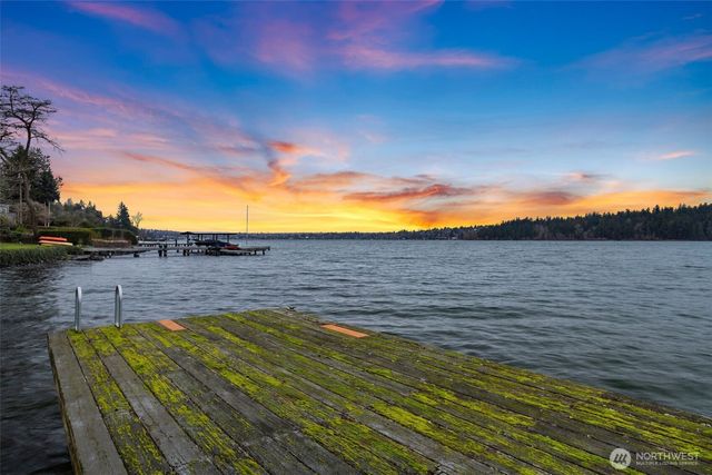 5265 West Mercer Way, Mercer Island, WA 98040