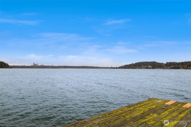 5265 West Mercer Way, Mercer Island, WA 98040