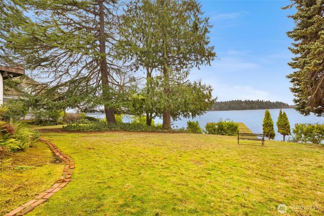 5265 West Mercer Way, Mercer Island, WA 98040