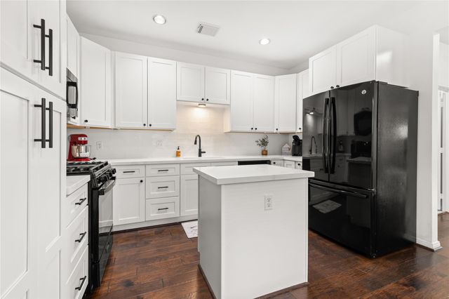 2049 Glencove Drive, Seabrook, TX 77586