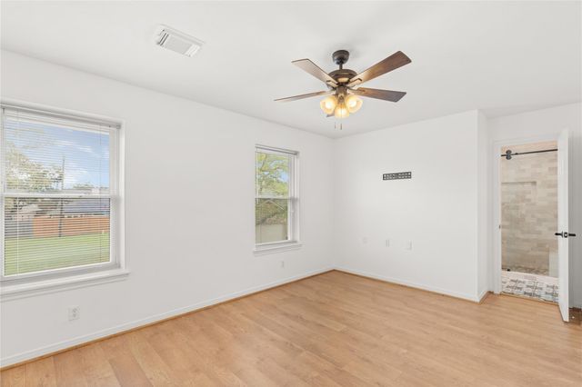 2049 Glencove Drive, Seabrook, TX 77586