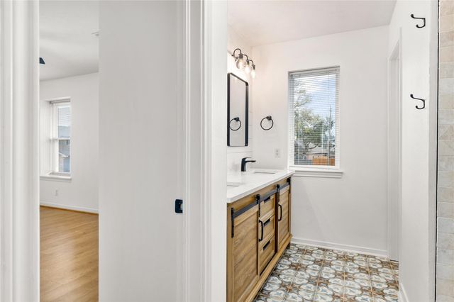 2049 Glencove Drive, Seabrook, TX 77586