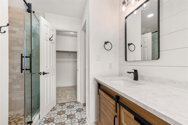 2049 Glencove Drive, Seabrook, TX 77586