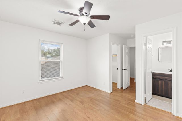 2049 Glencove Drive, Seabrook, TX 77586