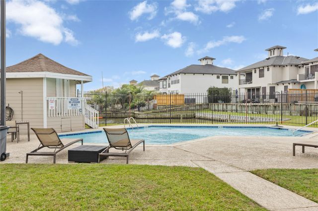 2049 Glencove Drive, Seabrook, TX 77586