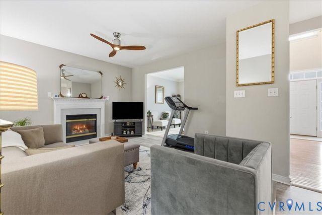 1808 Greenwood Glen Dr, Glen Allen, VA 23059