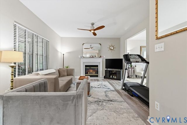 1808 Greenwood Glen Dr, Glen Allen, VA 23059