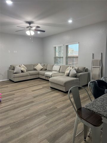 860 Moonwake Drive, Lavon, TX 75166