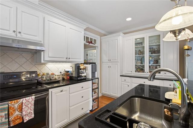 281 T.S. Eliot ST, Newport News, VA 23606