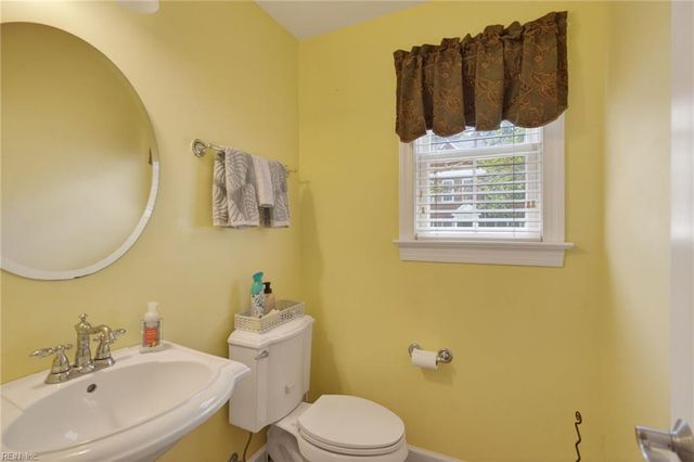 281 T.S. Eliot ST, Newport News, VA 23606