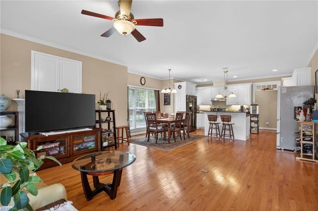281 T.S. Eliot ST, Newport News, VA 23606