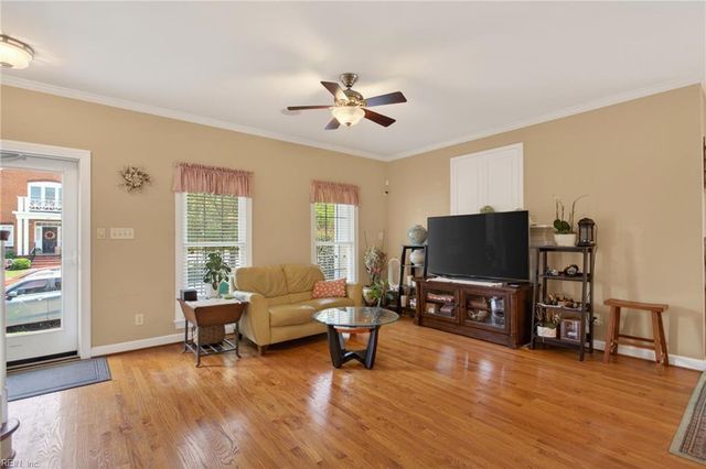 281 T.S. Eliot ST, Newport News, VA 23606