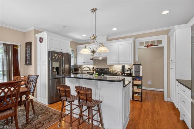 281 T.S. Eliot ST, Newport News, VA 23606