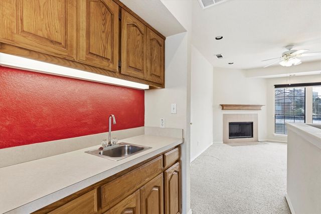 5100 Verde Valley Lane 239, Dallas, TX 75254