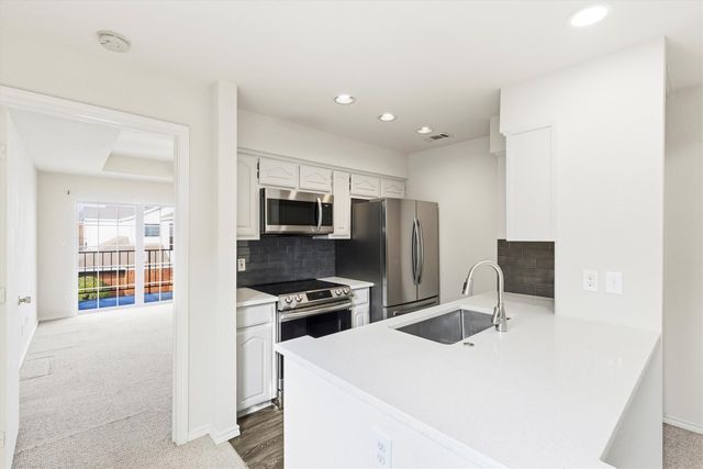 5100 Verde Valley Lane 239, Dallas, TX 75254