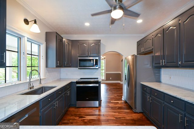 3426 Clarks Bridge Road, Gainesville, GA 30506