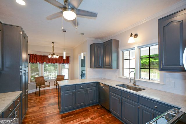 3426 Clarks Bridge Road, Gainesville, GA 30506