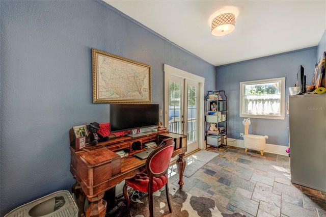 615 GROVE STREET N, St Petersburg, FL 33701