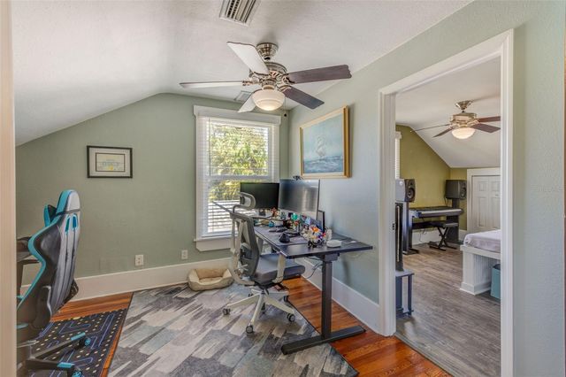 615 GROVE STREET N, St Petersburg, FL 33701